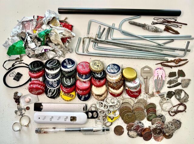 When searching for a lost item for someone, this is everything OTHER than that item that I pulled off the beach. It’s a lot of trash even just for a small area. 

Unfortunately I haven’t found the lost item yet, but I always keep it in my mind. The plus side is that I’m doing my part to clean up the beach. 

#metaldetecting #metaldetectingfinds #metaldetectingusa #beachdetecting #ctx3030 #minelabdetecting #minelabfind